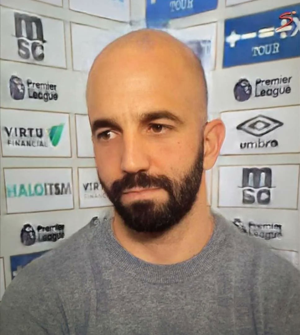 XarecaPeluda's tweet photo. @GonzaaaaaaL Eu depois de cortar o cabelo sempre que o Sporting tem uma lesão https://t.co/exgR3efXGd