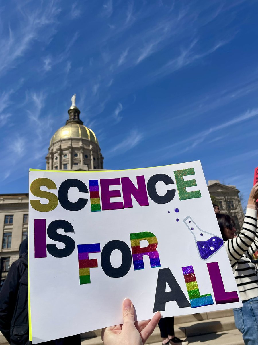 aliocohen's tweet image. Atlanta stands up for science @SenOssoff @ReverendWarnock @BrianKempGA #StandUpForScience #StandUpForScience2025