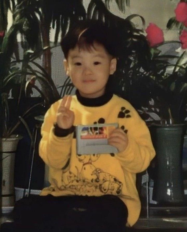 yoongisarchive's tweet photo. #SUGA #슈가 #민윤기 https://t.co/img5SBrGqs