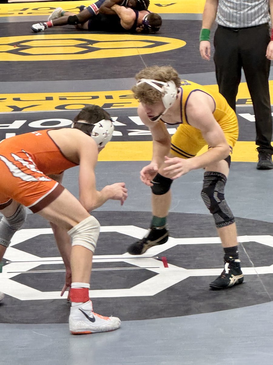Thomas Wilson (@twil2323) on Twitter photo Bloom-Carroll’s Ethan Moore stays alive after winning his second-round match 4-1 and will wrestle tomorrow. <a href="/BCBulldogsports/">BC Athletics</a> Bloom-Carroll’s Ethan Moore stays alive after winning his second-round match 4-1 and will wrestle tomorrow. <a href="/BCBulldogsports/">BC Athletics</a>