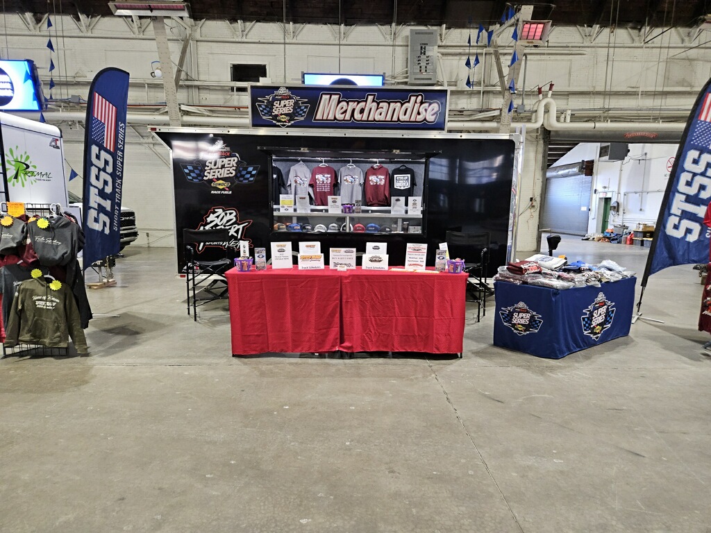 👀𝙎𝙏𝙊𝙋 𝘽𝙔 𝘼𝙉𝘿 𝙎𝙀𝙀 𝙐𝙎 at the Syracuse Motorsports Expo this weekend on Saturday and Sunday.  Utica-Rome Speedway schedules, apparel, season pass applications, and <a href="/racer_cup/">American Racer Cup</a> forms will be available.