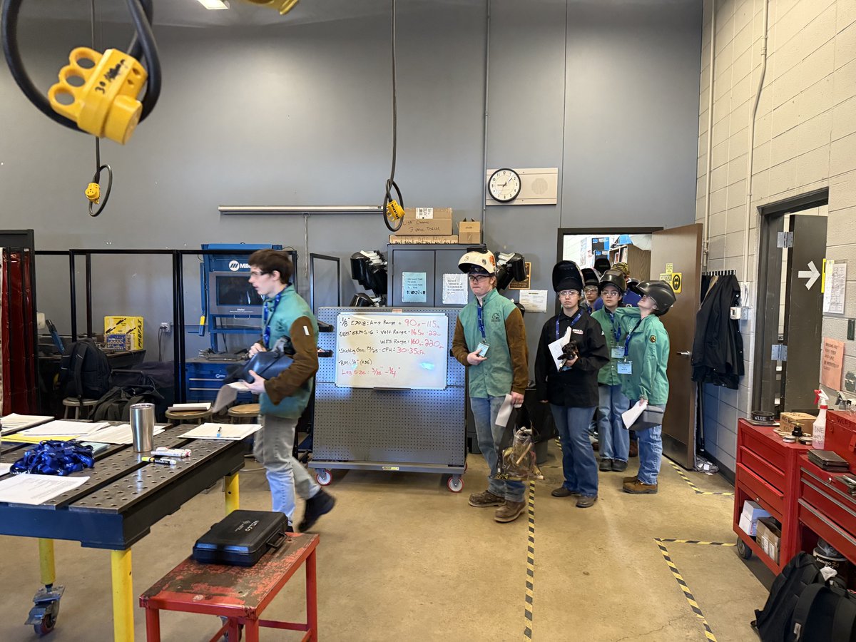 MidAmCarpenters's tweet image. Earlier this month, Millwright #Local1693 Representatives Jeff Bort and Tony Elliot, and Instructor Joel Boley served as judges for Skills USA Northern Regional Welding competition held at Wilco Community Career Center. This was a great opportunity for our skilled Millwrights to