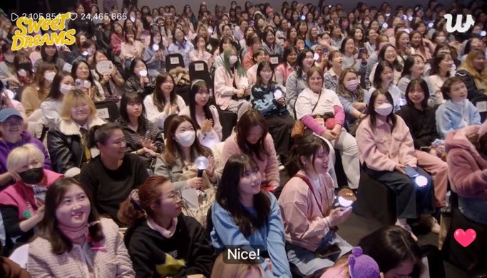 tinyjimine13's tweet image. ليش الكوريات ما يعرفو يلبسو ؟؟ يعني انا لو قدام هوسوك مكانهم البس افضل ما عندي