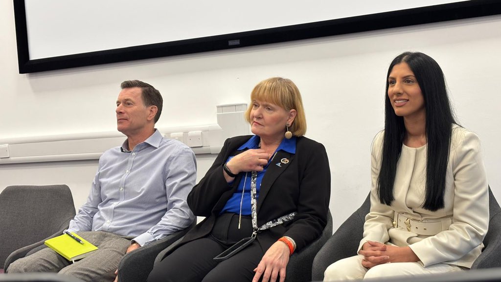 Dr Sofia Buncy MBE DL (@mwipproject) on Twitter photo A wonderful opportunity to join <a href="/Rotary/">Rotary International</a> President, Stephanie Urchick, on her visit to Bradford and Brett Savill, COO for the Institute of Economics and Peace on a panel discussion on peace, social cohesion, service and sustainable impact <a href="/UniofBradford/">University of Bradford</a>. A wonderful opportunity to join <a href="/Rotary/">Rotary International</a> President, Stephanie Urchick, on her visit to Bradford and Brett Savill, COO for the Institute of Economics and Peace on a panel discussion on peace, social cohesion, service and sustainable impact <a href="/UniofBradford/">University of Bradford</a>.