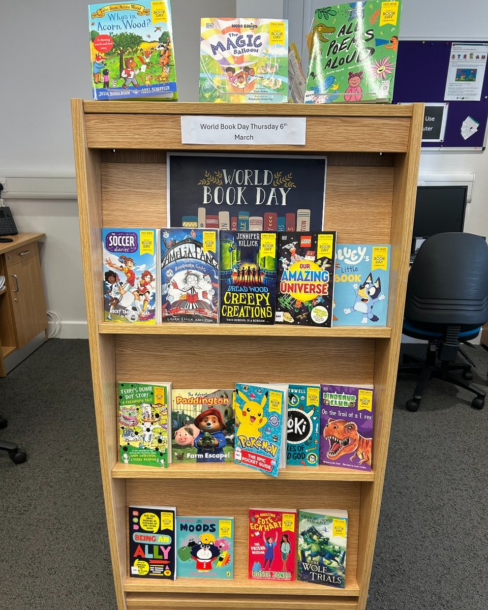 Big on books?!
So are we... and Hornsea Library is making sure your reading is BIGGER &amp; better with their fabulous Large Print display that is sure to let your love for reading grow LARGER than life &amp; World Book Day display packed with stories to take you on a novel adventure📚🤓