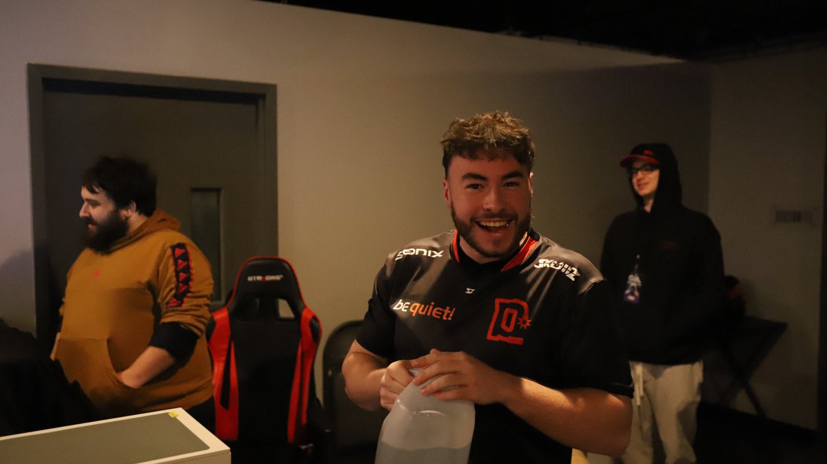 Enzo_Cs2's tweet image. LFT S53 ADV+⚠️ Star Rifle/rotate

Vocal rifler /Secondary caller who actively brings new ideas to practice and is willing to listen and grow. I feel very confident in my abilities and work hard to gain consistency 

Looking for a more structured yet loose flowing team to grind…