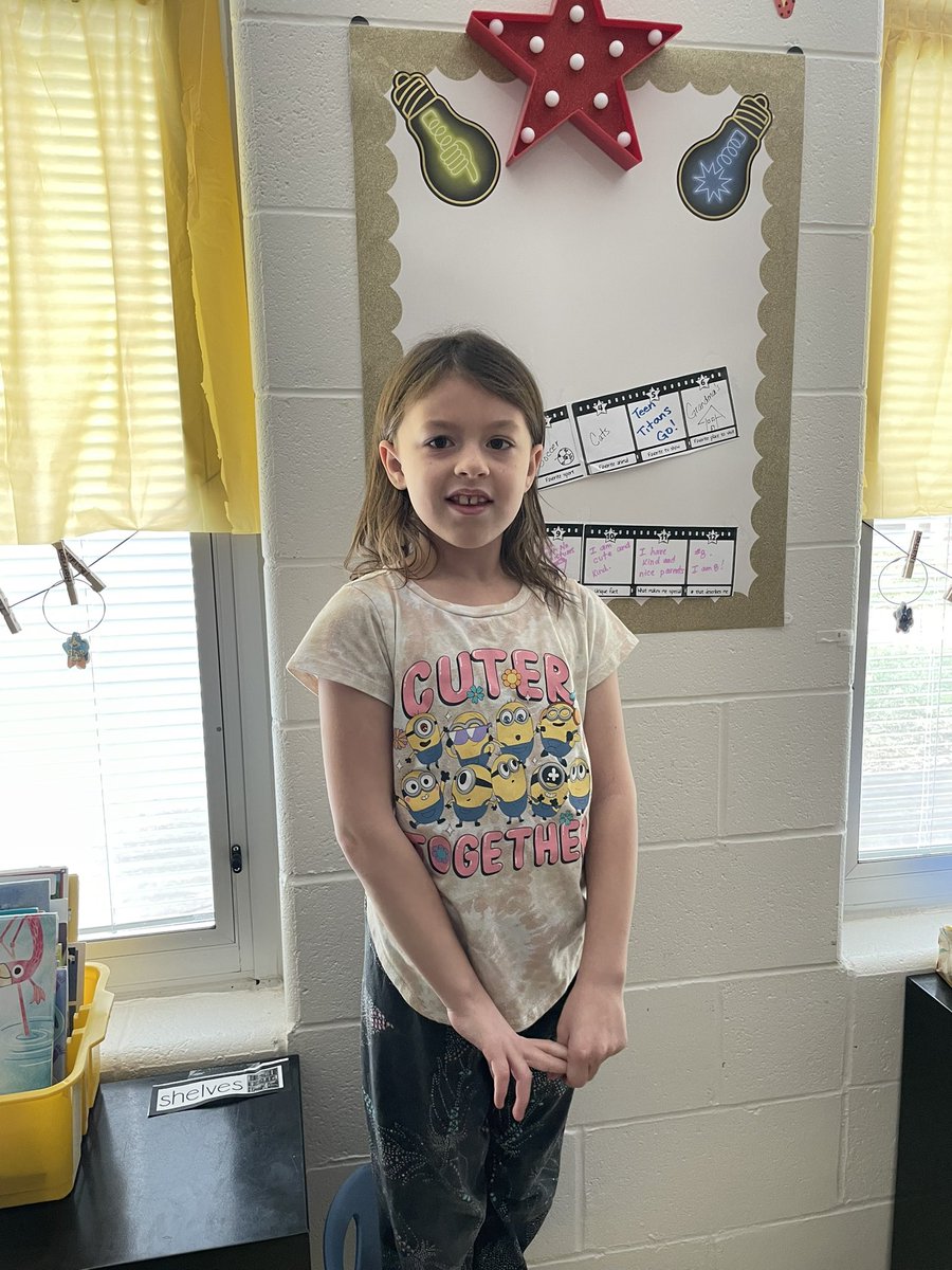 arsweenzzs's tweet photo. Star of the Week…she loves the color pink, watermelon is her favorite food.  She is cute, nice and loves her kind parents .  @slitmanhall @WTBobcats @myers5enough https://t.co/6QLRI1um37