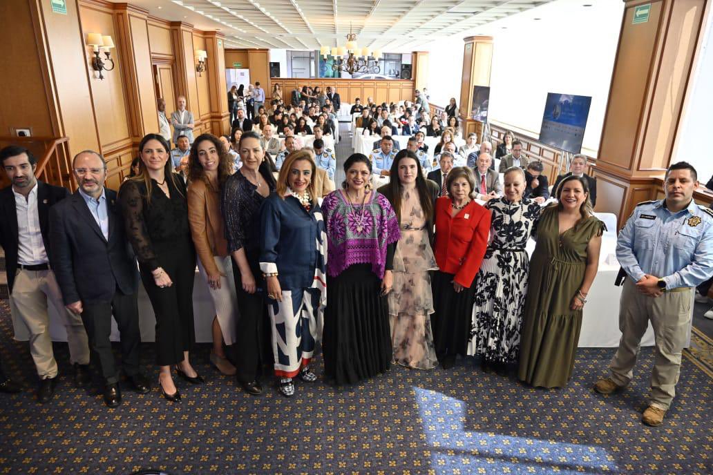 Alejandra Frausto tweet media