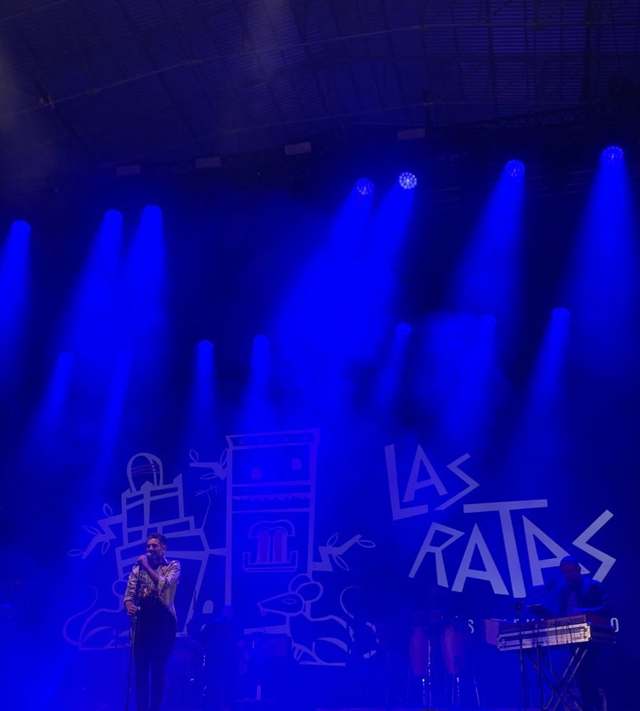 OnlydreamswithU's tweet photo. Sin palabras #4SuitesDeMomo #JesusBienvenido 🐵🐀🍌🔥⚙️🎸 @Bienvenido_es https://t.co/F9DqlMzTju