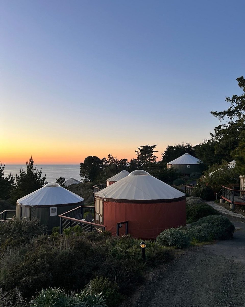 Happy #NationalDayOfUnplugging! Trade screens for stargazing, notifications for waves, and unwind in their cozy yurts or unique ‘human nest.’ @treebonesresort  Please adventure responsibly while in Big Sur. #SeeMonterey
📷 @treebonesresort @meredith_zoomtheory