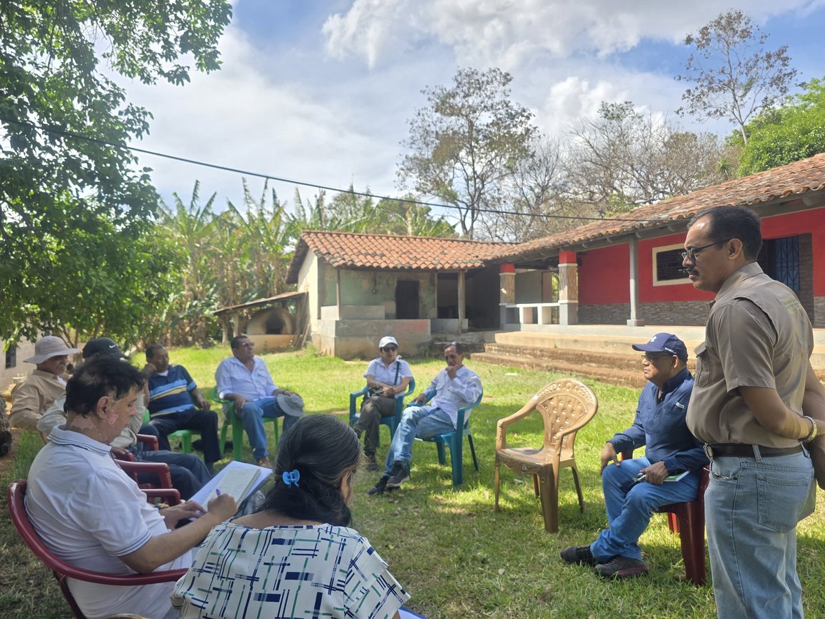 iica_sv's tweet photo. Nos encontramos en  el proceso de evaluación técnica de campo del proyecto #AGROINNOVA donde se ha constatado el impacto que esté ha tenido en los productores y sus familias 👇 @IICAnoticias @IICA_Costa_Rica https://t.co/83JFvmDeTA