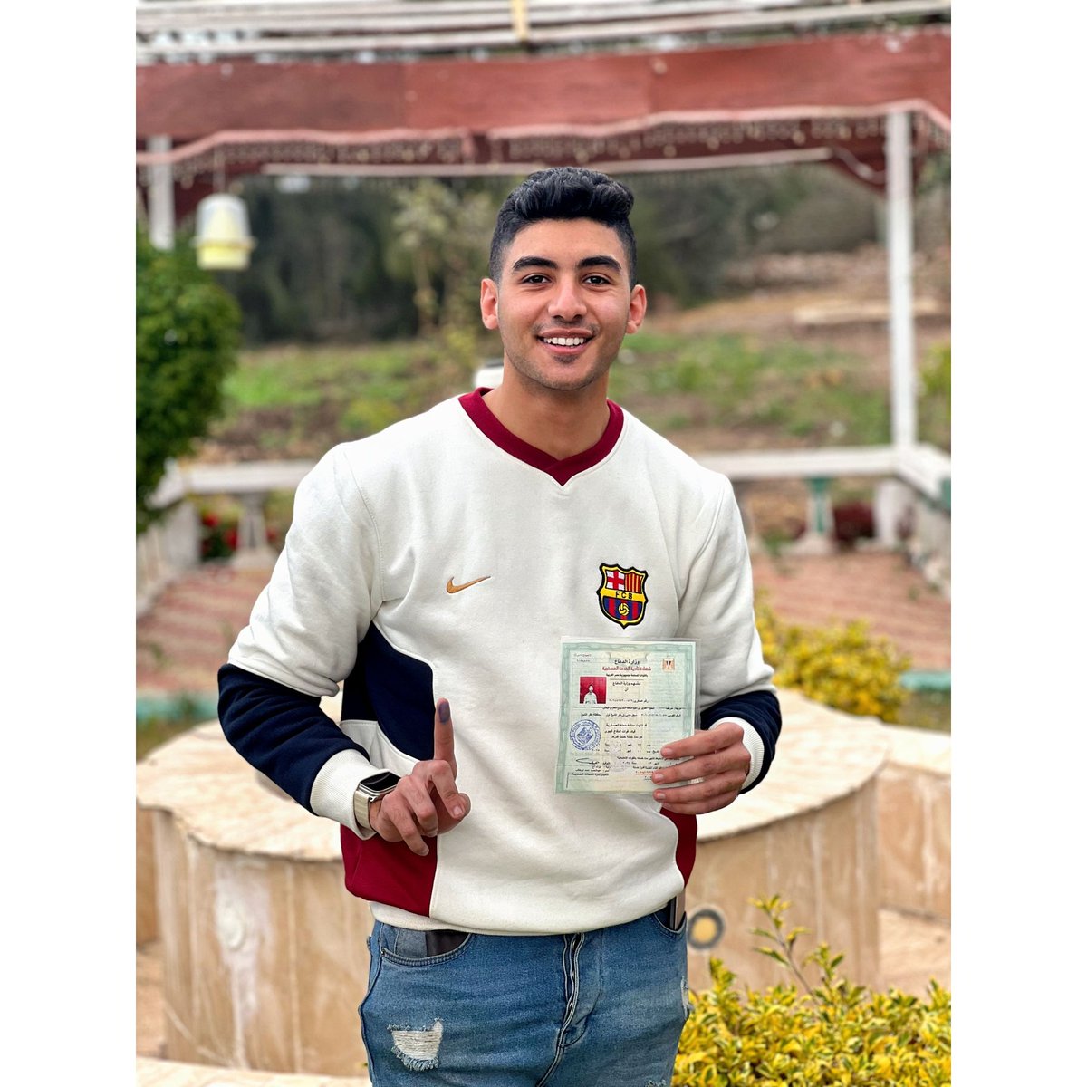 KoptanAmr's tweet photo. مره وانا في الجيش😂😂🫡
الحمدلله تم انتهاء الخدمه العسكريه♥️♥️
اللهم اني اسألك التوفيق فيما هو قادم🤲🏽♥️
الوداااع يا وزاره الدفااااع😂👋🏽♥️
#NewProfilePic https://t.co/AZUMP88SXv