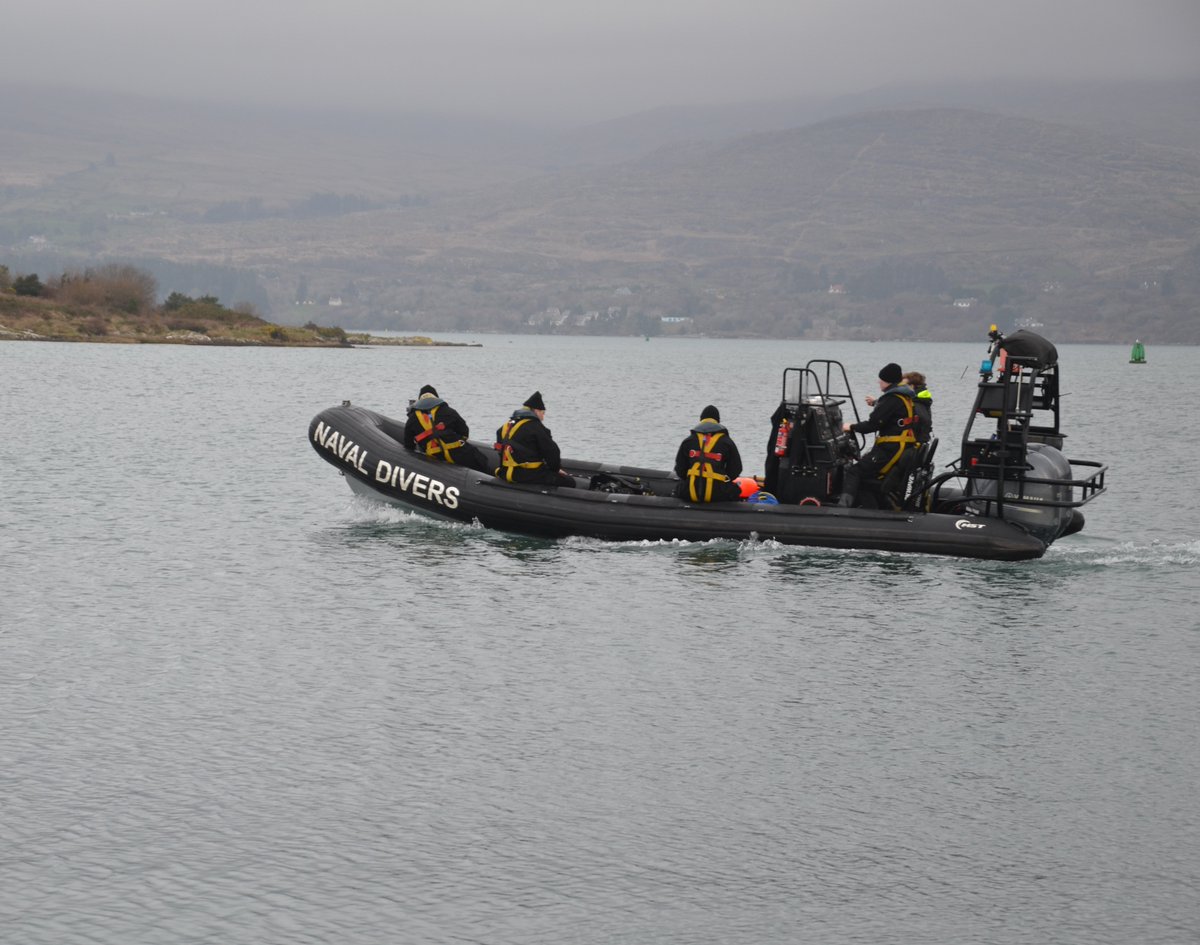 ArdaraghEast's tweet photo. Naval divers going through their paces with the best of equipment crewed by the highly trained and skilled men and women of the service. Always at the ready to assist in any weather their many roles. A most welcome sight in Berehaven harbour...@naval_service https://t.co/6Z7uhWnfT2