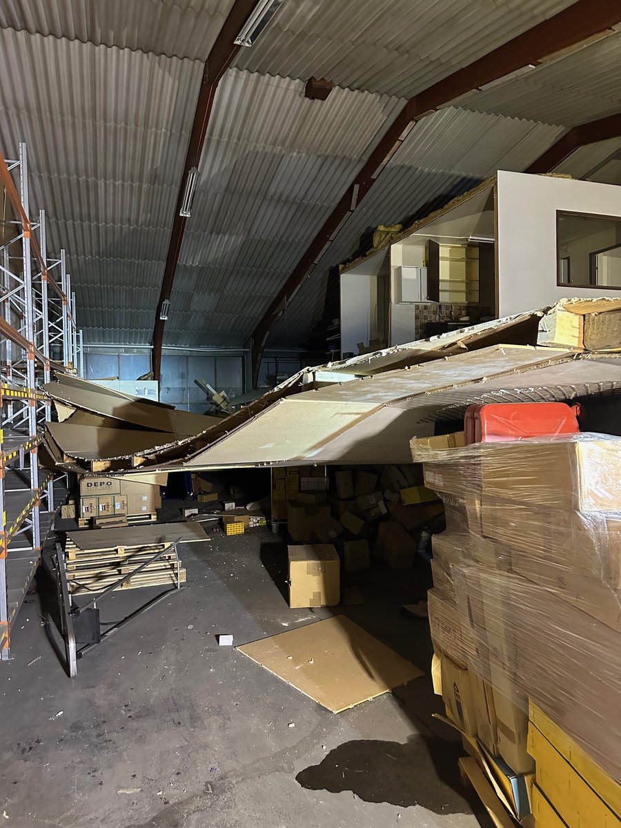 OTKES_SIAF's tweet image. Jouduttiin vielä tänään palaamaan päiväsaikaan paikan päälle Turussa. Jatkamme selvitystä. Palaamme ensi viikolla asiaan.  @OTKES_SIAF #selvitys #alustavatutkinta