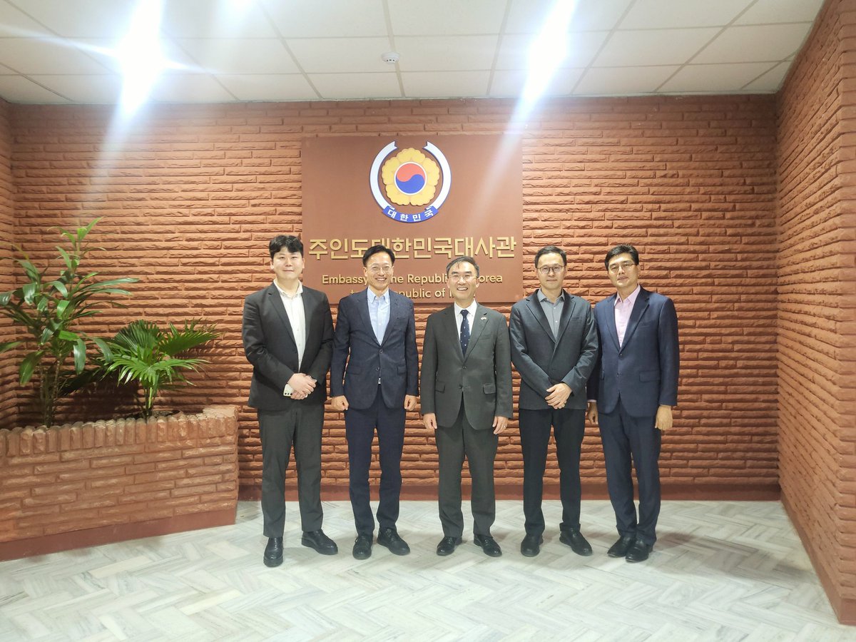 RokEmbIndia's tweet image. On Wednesday, March 4, 2025, Ambassador Lee Seong-ho met with Kim Yongsun, President of the Korea Intellectual Property Protection Agency (KOIPA), to discuss measures to strengthen intellectual property protection for Korean companies. (1/3)
#KOIPA #IntellectualPropertyProtection