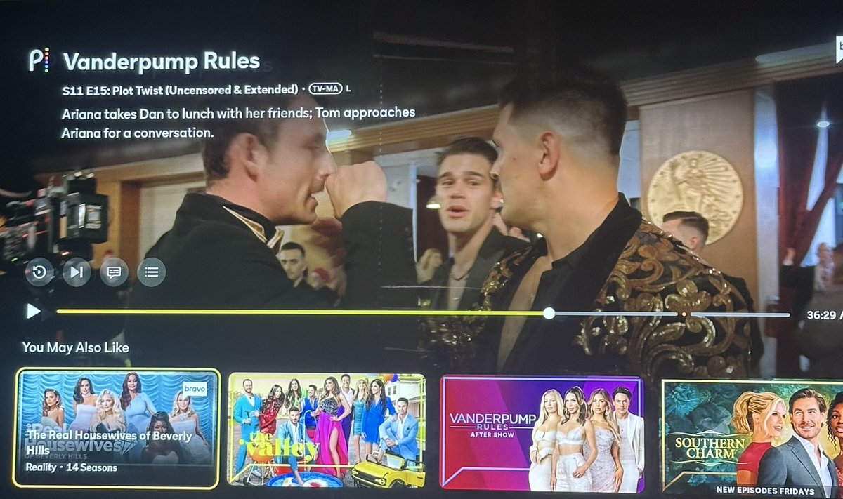 BBGranny's tweet photo. Watching #vanderpumprules and I spot Tucker in the background 😂😂😂 #bb26 #bigbrother https://t.co/UFOtpDN741