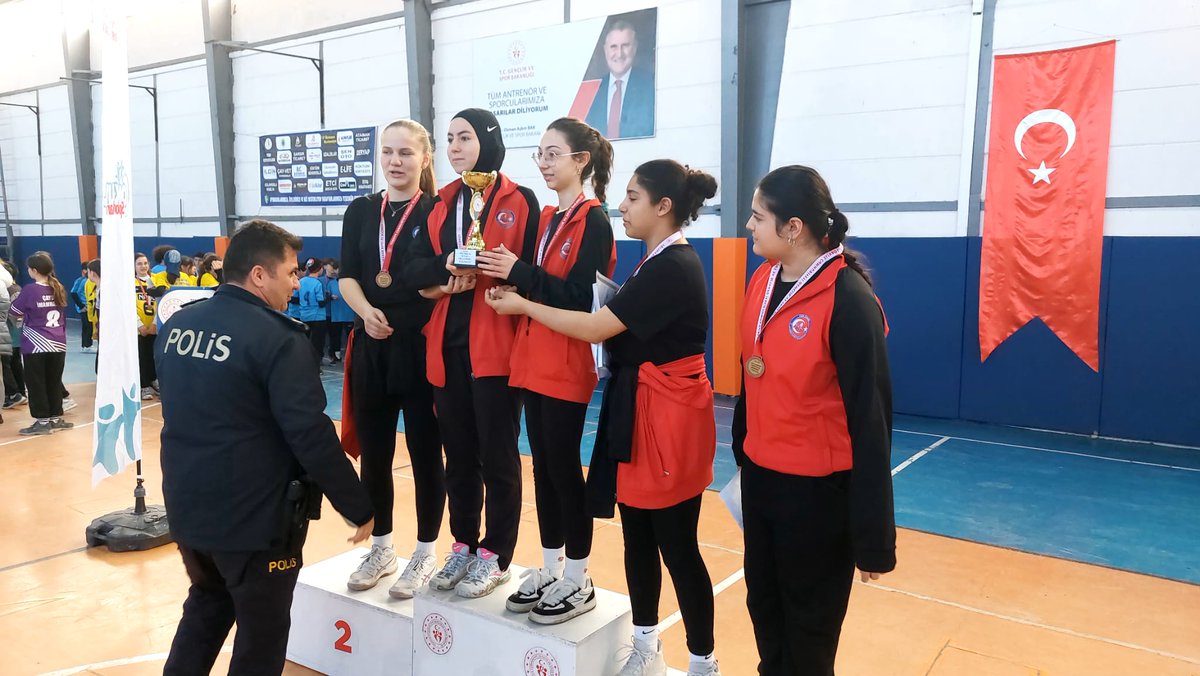fen_tso's tweet photo. Okulumuz Öğrencileri Oryantiring Genç kizlar A takimimiz Zonguldak 3.sü
Genc Erkekler A takimimiz Zonguldak 4.sü
Genc kizlar B takimimiz Zonguldak https://t.co/UGdeRr1UlM
Genc erkekler B takimimiz Zonguldak 3.sü olmuştur. @ERTOPISMAIL @AytacGezer74 @caycumakymkligi @kartalayhan67 https://t.co/CFz28Of9cP