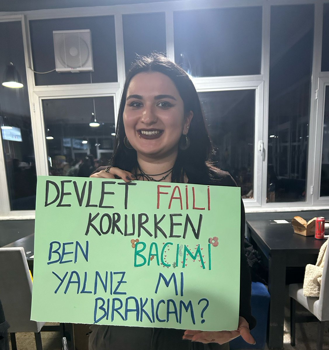 kisacaguls's tweet photo. o zaman ne diyoruz:
YAŞASIN ENTERNASYONAL KADIN DAYANIŞMASI 
(32 diş gülmüşüm yine  bacikolarim sayesinde🥹) https://t.co/hU4Qn7LEtI