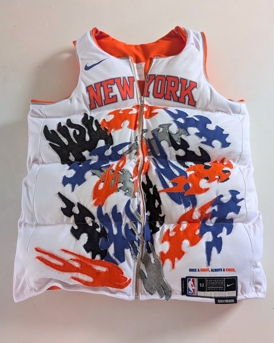 jocehu's tweet photo. if you ever wanted a knicks puffy, here’s your chance 🫶🏼 https://t.co/2YdBJTLsBf