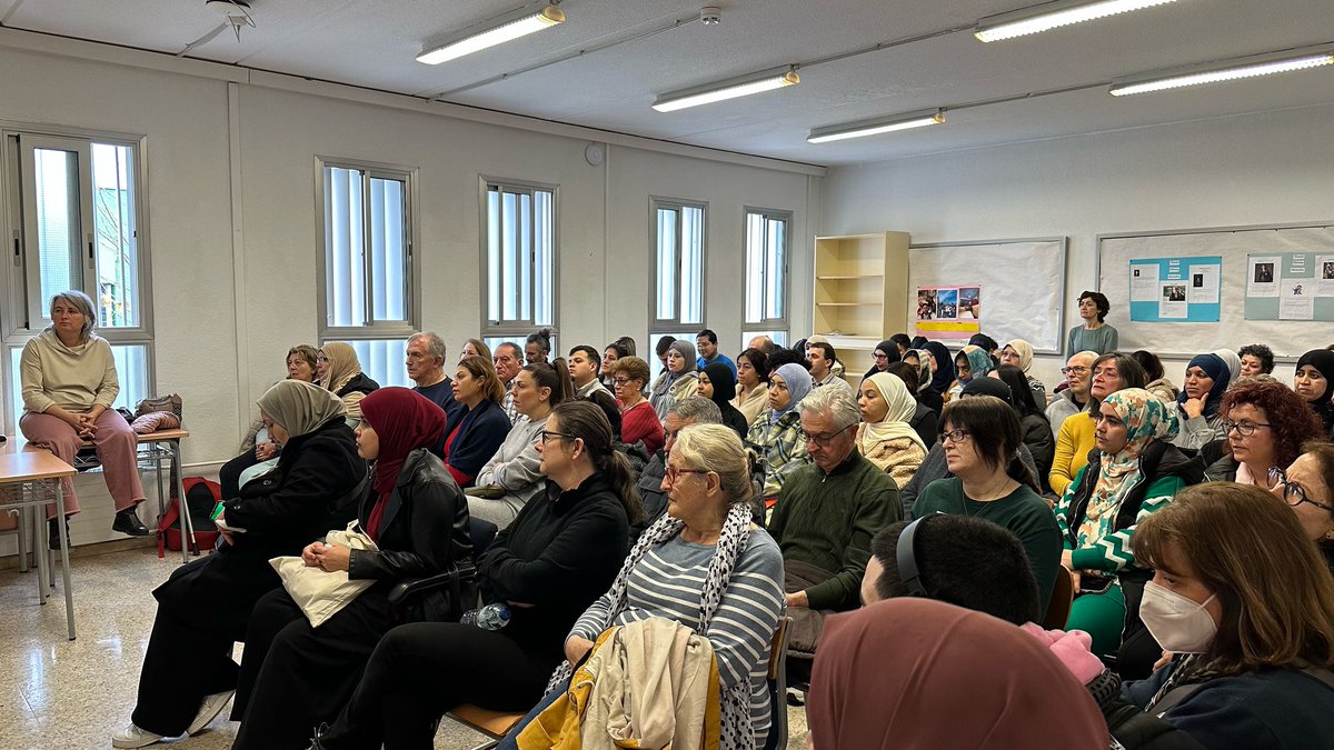 CfaCornella's tweet photo. Avui, vigília del #8M, hem organitzat un acte amb la periodista del @diariara @cristinamas_ i el testimoni d'una activista feminista palestina, en directe des de #Cisjordània. Les seves paraules ens han corprès,però són un exemple de lluita alliçonadora. @igualtatcat @educaciocat https://t.co/13Q6gYDPeV