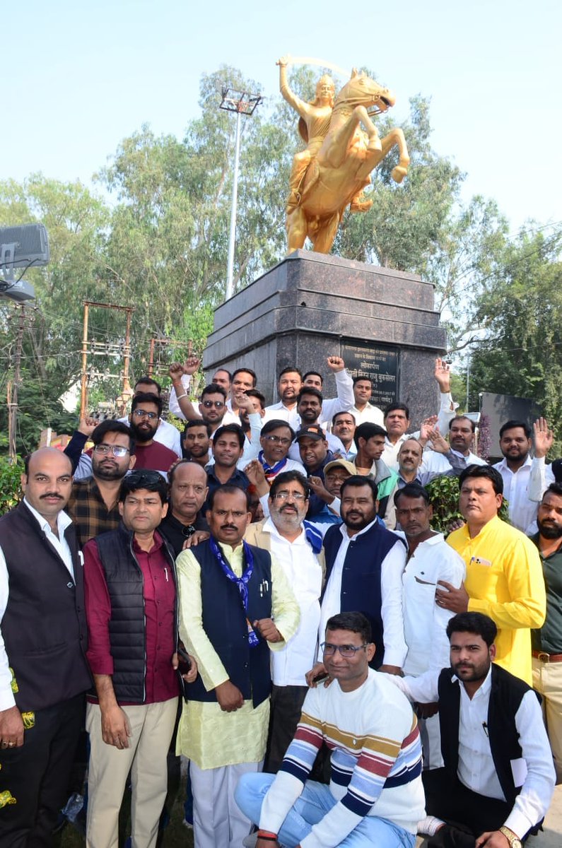 बहुजन समाज पार्टी नेता बनाने की फैक्ट्री हैं मुझे घमंड है कि मैं बीएसपी पार्टी का वर्कर हूं जय भीम