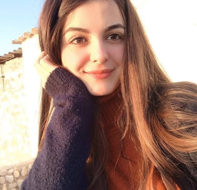 Terrorists backed by Israel, the US, and NATO killed Hazar, a young Syrian pharmacist, and her entire family in Tartous, Syria, today.

This is what Western media calls “liberation”.