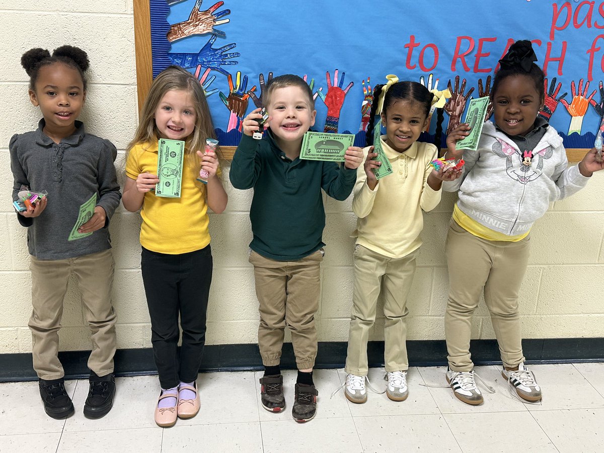 Check out these scholars who earned some Wright Bucks and practiced manipulating Money and went to Wright Market and bought some goodies.