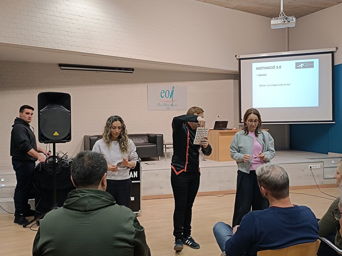 ADSLL (@adslleida) on Twitter photo "La màgia de motivar les persones." Genial actuació de <a href="/MagStigman/">Mag Stigman</a> ahir a la X Jornada de l'ADSLL que va tenir lloc a <a href="/EOILleida/">EOI de Lleida</a> "La màgia de motivar les persones." Genial actuació de <a href="/MagStigman/">Mag Stigman</a> ahir a la X Jornada de l'ADSLL que va tenir lloc a <a href="/EOILleida/">EOI de Lleida</a>