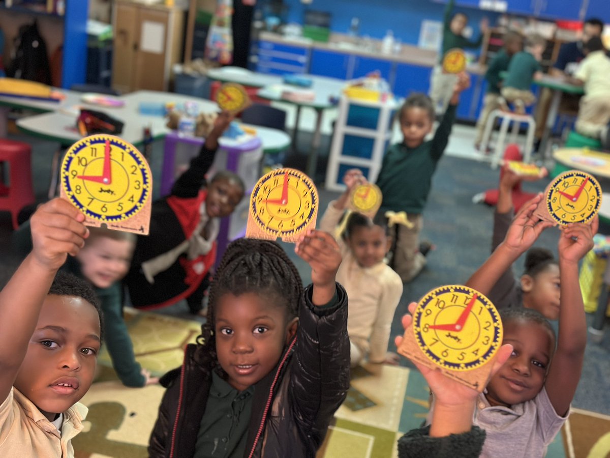 We have been studying a lot about famous African Americans. Yesterday we wrapped up our studies by talking about two inventors, Benjamin Banneker and Garrett Morgan. Students made edible stop lights and practiced telling time to the hour and half hour.