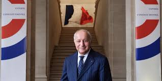 Nicolas Mayer-Rossignol (@nicolasmayernmr) on Twitter photo Son mandat de Président du <a href="/Conseil_constit/">Conseil constit</a> s'achève ce soir. Face aux extrémismes, il a toujours été un rempart de l'État de Droit. Un homme d'Etat épris de Liberté, de Justice, de Culture. Avoir travaillé avec lui, être son ami sont une immense fierté. Merci <a href="/LaurentFabius/">Laurent Fabius</a>." Son mandat de Président du <a href="/Conseil_constit/">Conseil constit</a> s'achève ce soir. Face aux extrémismes, il a toujours été un rempart de l'État de Droit. Un homme d'Etat épris de Liberté, de Justice, de Culture. Avoir travaillé avec lui, être son ami sont une immense fierté. Merci <a href="/LaurentFabius/">Laurent Fabius</a>."