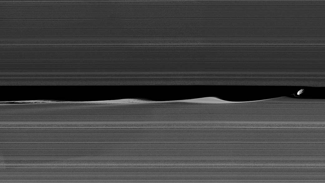 SamRoy92's tweet photo. @GailAlfarATX @konstructivizm @elonmusk @grok Pretty sure its CGI, this is the real photo: https://t.co/y3KATVbhR6