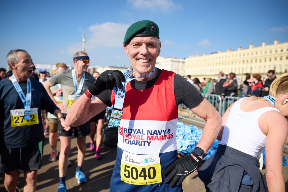 It's #medalmonday Is your medal being displayed with pride? It should be! A day filled with memories of big achievements. 👊🏅 #happiesthalf #brightonhalf