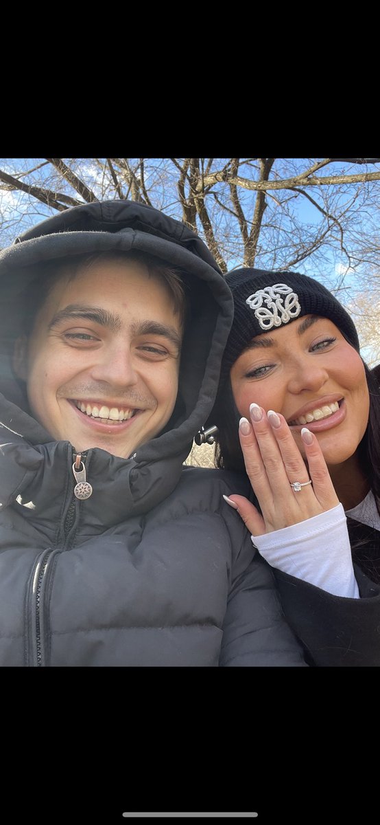DomFoster_'s tweet photo. A little trip to the big apple ❤️ 💍 https://t.co/5nEYndJ0Sl