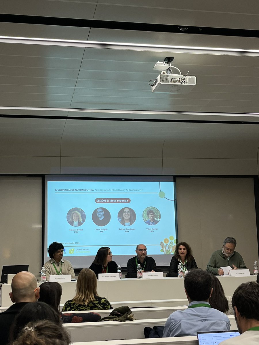 NuMeH_Group's tweet image. 👋🏻Today our PI Mònica has participated in the talk about Nutraceuticals and artificial intelligence and our researcher Laura has given an oral communication in the “IV Jornadas en Nutracéuticos”. It has been an excellent event to share ideas and recent findings👏🏻
@bioquimicaURV