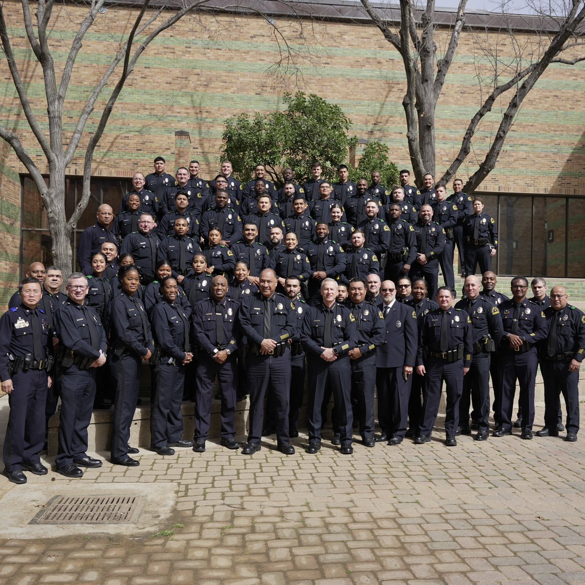 It's always a great day when we add to our strength. Congratulations to Recruit Class 400 for earning their badges today!