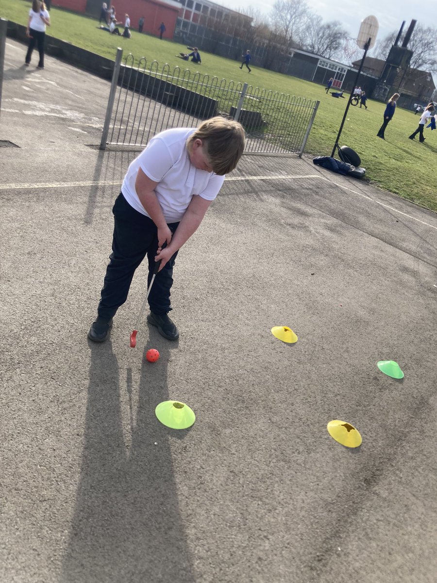 TPAYear3KK's tweet photo. In #TPAPE we have been developing our accuracy through putting. @DeltaTheParks https://t.co/L6xhttaggo