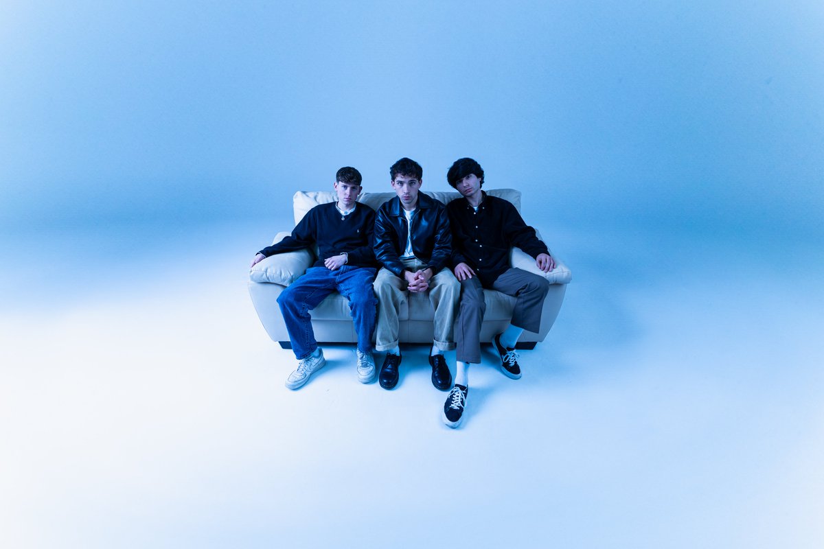 It’s finally happening! Our new single Figure It Out drops on April 4th. 

Pre-save here: push.fm/ps/figureitout