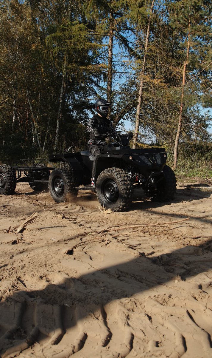 driftrunner1's tweet photo. Wersją ATV + przyczepa oczywiście dedykowana do pojazdu również z napędem i odzyskiem energii czyli 6×6 nieoceniona rzecz w terenie czy stromych podjazdach.

#quad #teren #wojsko #strazpozarna #ATV #6x6 #4x4 #offroad #strazlesna #przyczepa https://t.co/NImtpqy3gf