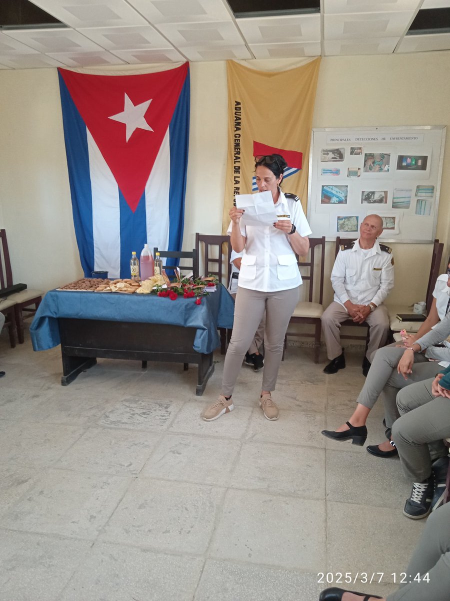 ReinaldoOr38748's tweet photo. Se realiza en la #AduanaVillaClara la actividad por el 8 de Marzo día de la Mujer haciéndolo  extensivo a todas las Mujeres en la  #AduanadeCuba . Muchas felicidades. https://t.co/AHyfVUyuRG