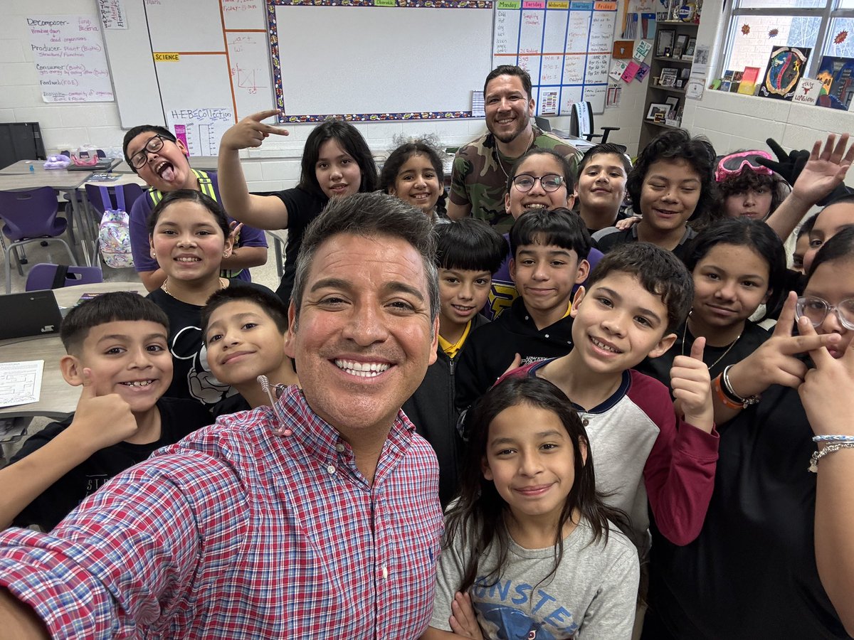 Jonathan Martinez TV (@jonathan_tvnews) on Twitter photo Great morning speaking with the kiddos at Perales Elementary in <a href="/EISDofSA/">Edgewood ISD</a> for career day!! ๐ ๐ ๐ Great morning speaking with the kiddos at Perales Elementary in <a href="/EISDofSA/">Edgewood ISD</a> for career day!! ๐ ๐ ๐