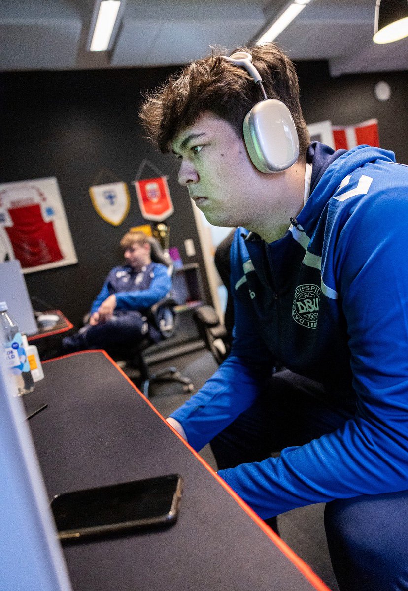 Skønne dage med drengene fra <a href="/dbuefodbold/">eFodboldlandsholdet</a>!! Come On FCC stream på søndag og WL🥰