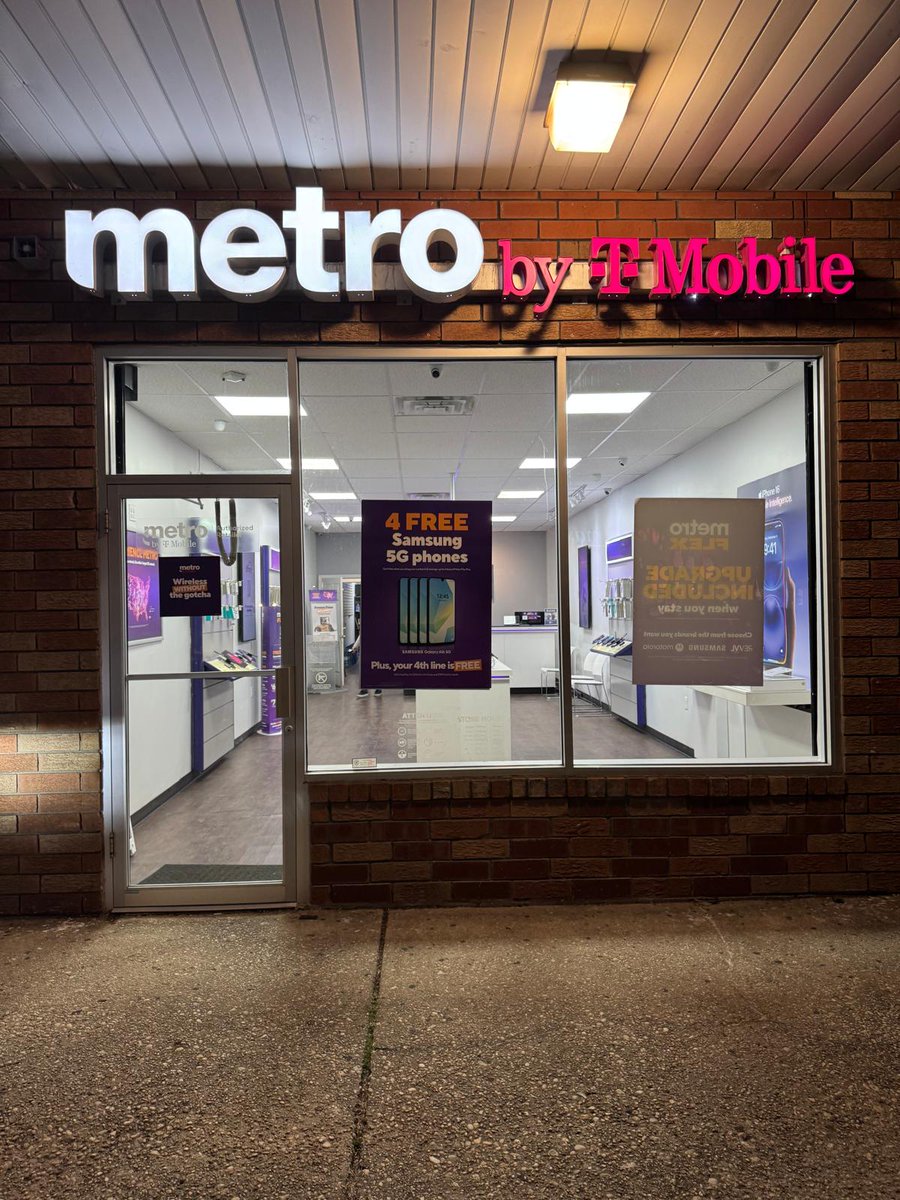 PCGPrepaidBiz's tweet photo. That's one good lookin' store. π
#metrobytmobile #MetroFlex #nadayadayada https://t.co/BtMpHaXQOE