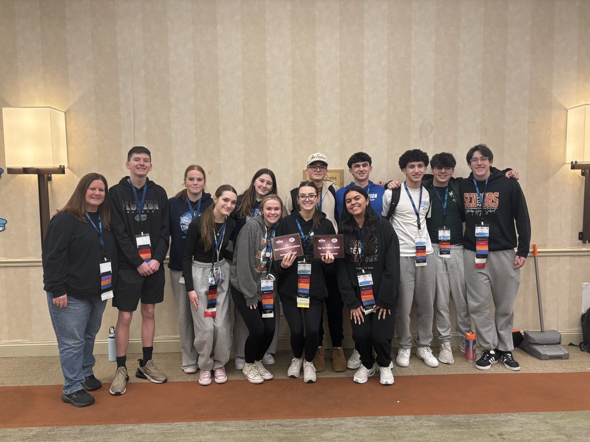 So proud of UHS Stuco. Three amazing days at the MASC conference. What an awesome group who attended this year! Gold Council and Top Ten Project award.  Both awards are because of this group and our whole Council’s effort throughout the year. Keep doing great things.