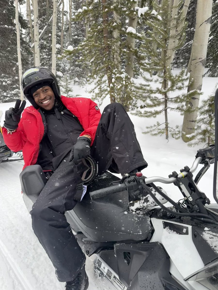 Keemm_'s tweet photo. With Love, from Colorado❤️❄️ https://t.co/NU8HUacZ3e