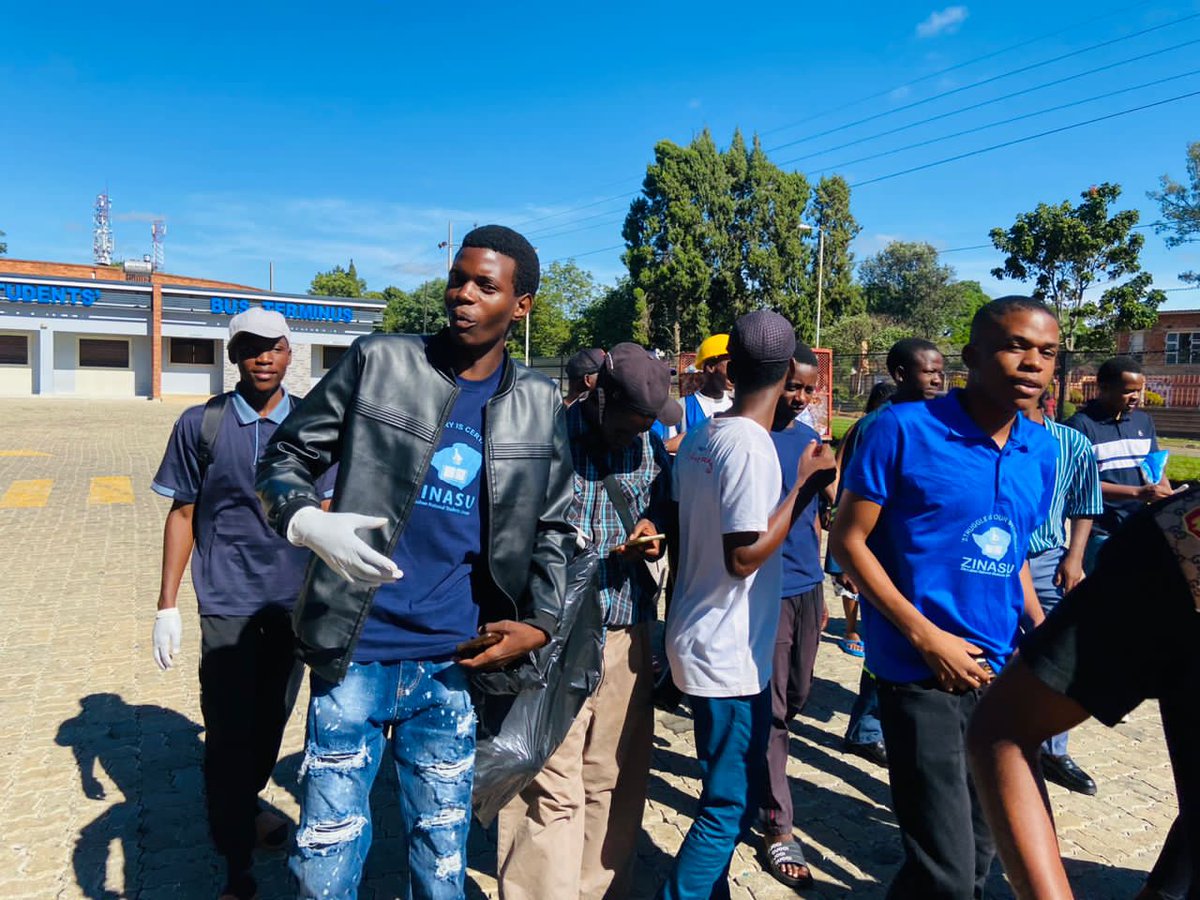 As ZINASU it's our responsibility to ensure that students reside in a safe and healthy environment.
#national clean up day .
#celebrating women .
#keeping the University clean