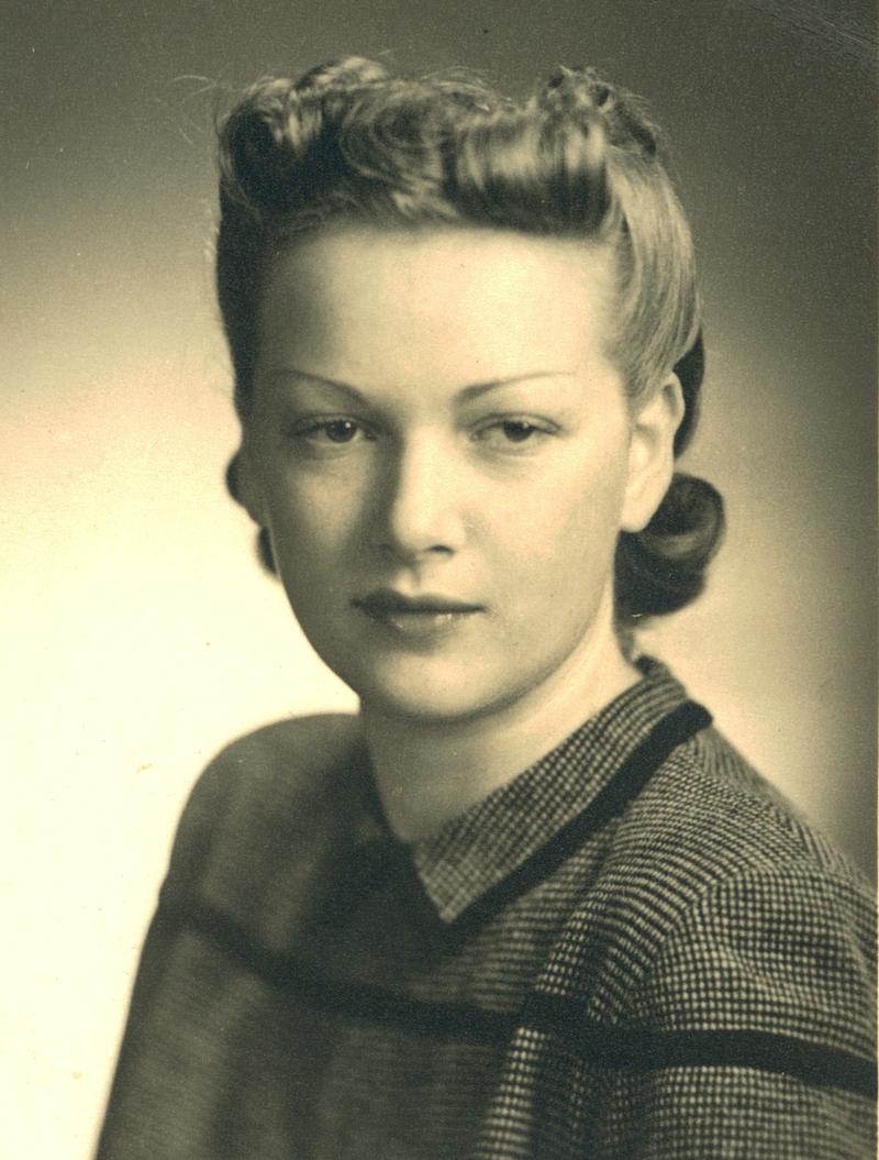 AuschwitzMuseum's tweet photo. 7 March 1917 | Czech Jewish woman, Frieda Kleinová, was born in Brno.

She was deported to #Auschwitz from #Theresienstadt ghetto on 18 May 1944. She did not survive. https://t.co/4WaMaTuqSU