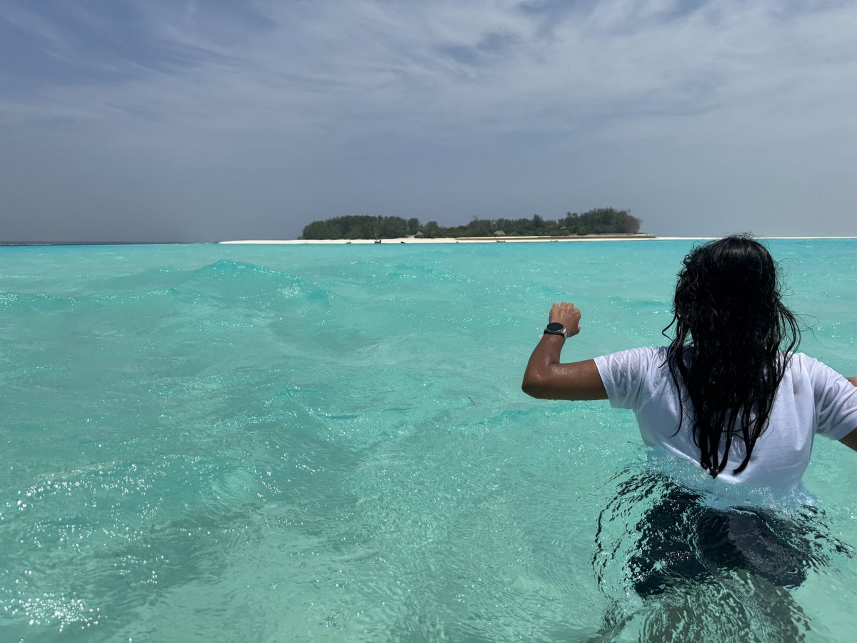 JJacky123's tweet photo. Mnemba Island: a private paradise off the coast of Zanzibar! 🏝️✨ Crystal-clear waters, white sandy beaches, and incredible marine life make it a dream destination. 🌊🐠 #MnembaIsland #Zanzibar #TropicalParadise #IslandEscape https://t.co/zX0lZpgLdN