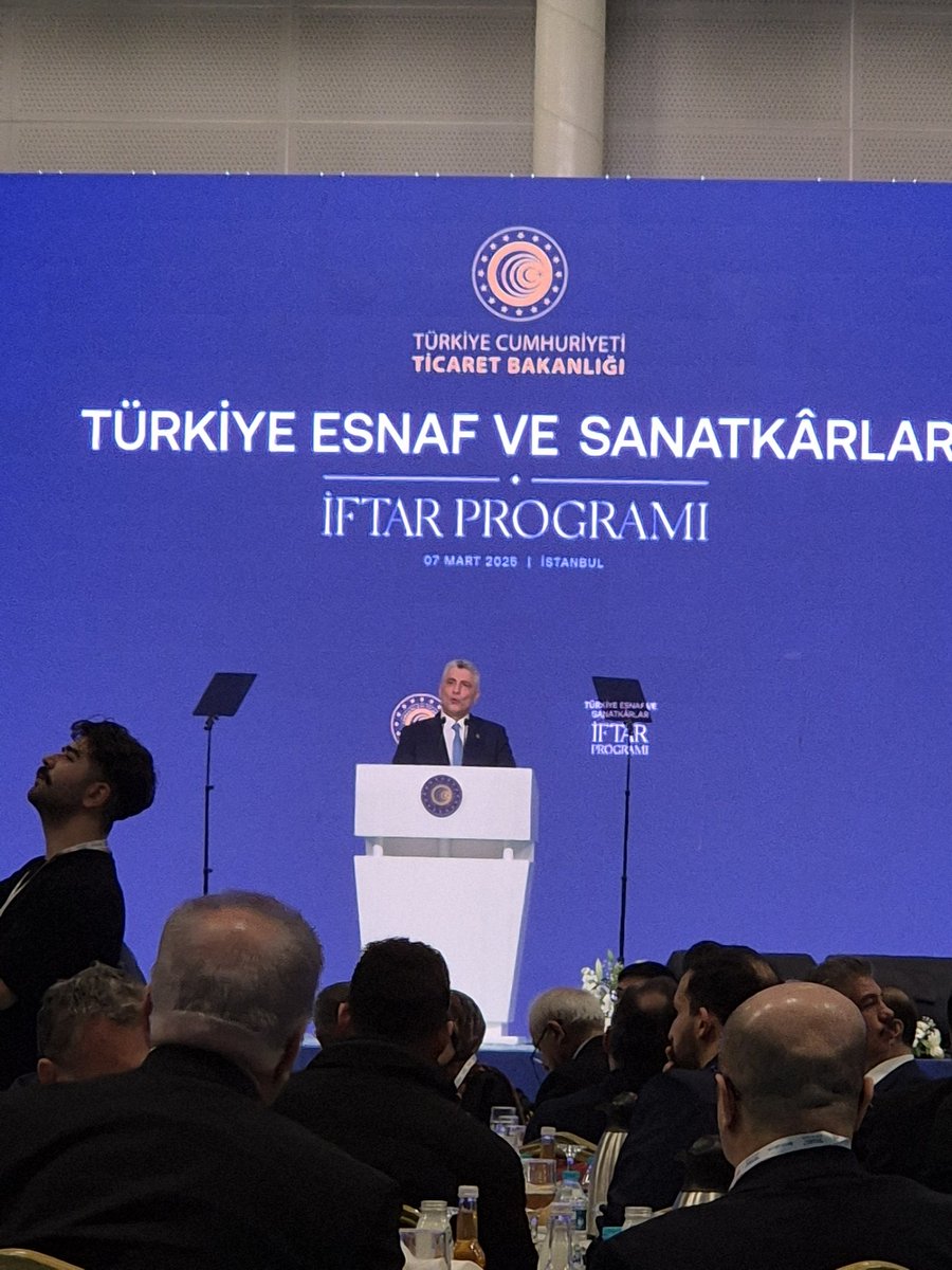 Bu akşam (7.03.2025 Cuma) <a href="/tcbestepe/">T.C. Cumhurbaşkanlığı</a> Başkanımız Sayın <a href="/RTErdogan/">Recep Tayyip Erdoğan</a> beyefendinin himayesinde, <a href="/ticaret/">T.C. Ticaret Bakanlığı</a> Bakanımız Sayın <a href="/omerbolatTR/">Prof. Dr. Ömer Bolat</a> beyefendinin ev sahipliğinde, TESK Başkanımız <a href="/B_Palandoken/">Bendevi Palandöken</a> beyefendinin öncülüğünde düzenlenen; Türkiye Esnaf ve Sanatkarlar İftar Programına