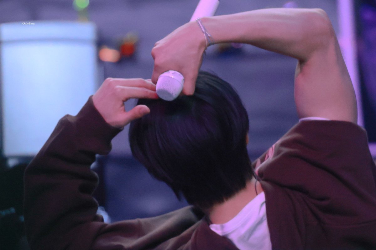 БЛЯТЬ ДА Я ВАХУЕ ЕСЛИ ЧЕСТНО Я НЕ ЗНАЮ КАК ЕЩЕ ВЫРАЗИТЬСЯ