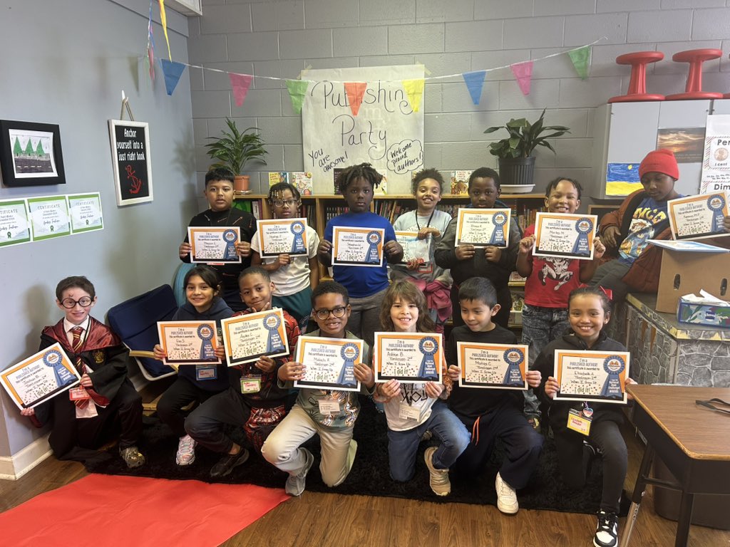 Published authors room A13 @CreatingAuthors @ProudAuthors
<a href="/studentreasures/">Studentreasures</a>